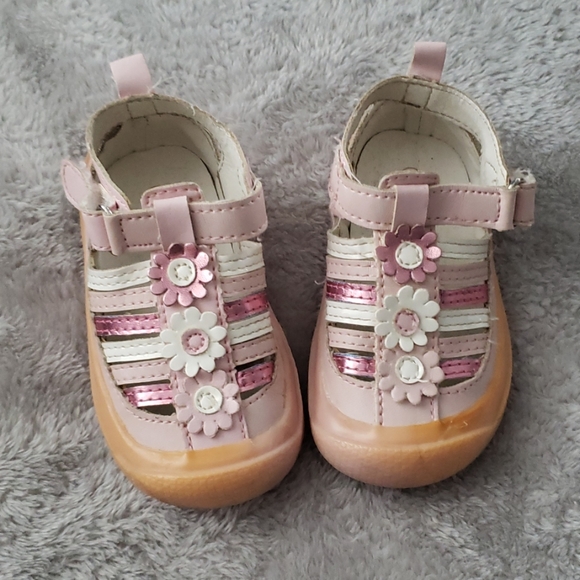 rising star baby sandals
